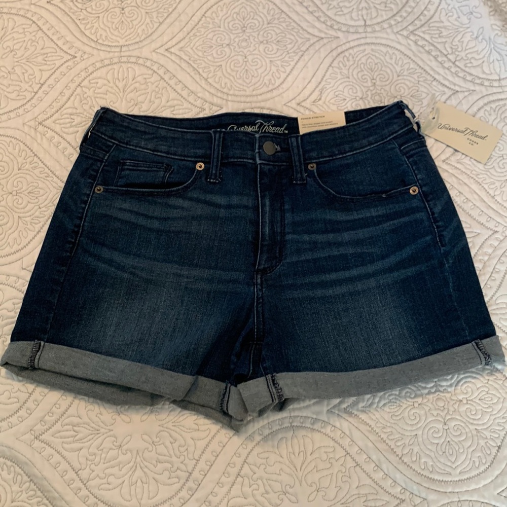 Universal Thread power stretch shorts (NWT) size 10, 4 in inseam